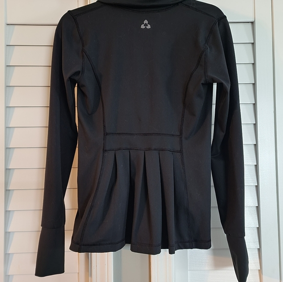 Reebok zip up sweater - Picture 2 of 2